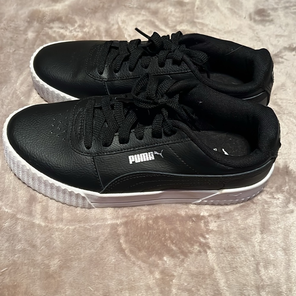 Puma Black Sneakers Classic Low-Top Design